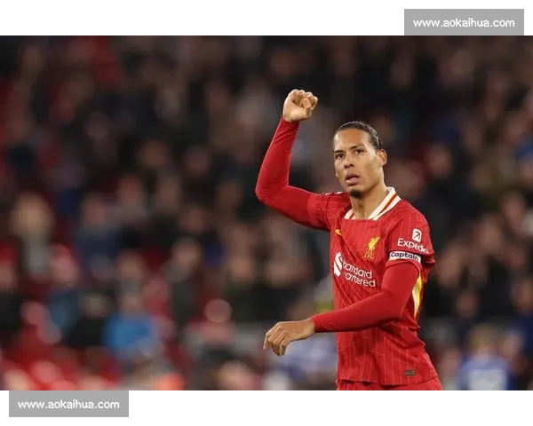 红军双赛日海报暗藏深意！范迪克镇场，萨拉赫携维尔茨点燃安菲尔德复仇之火